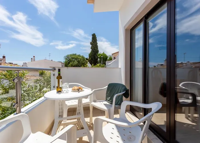 Daire Mariners - Bright And Stylish *